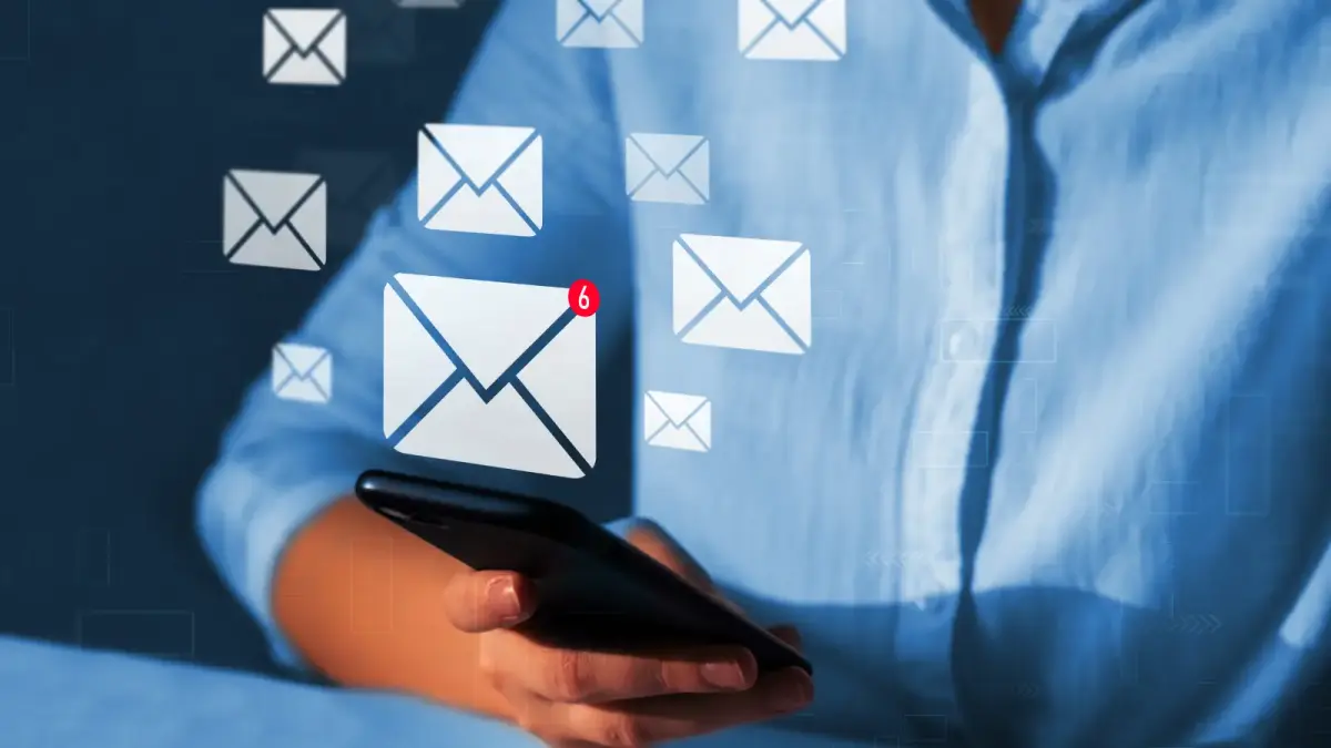 E-mail letter marketing and marketing businesses. Analysis of new messages.Reading email on virtual screen.